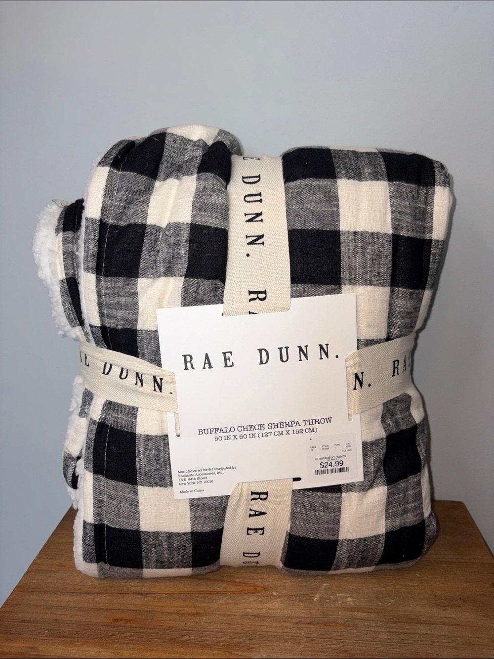 NEW Rae Dunn Black & White Buffalo Plaid Sherpa Throw - Picture 7 of 11